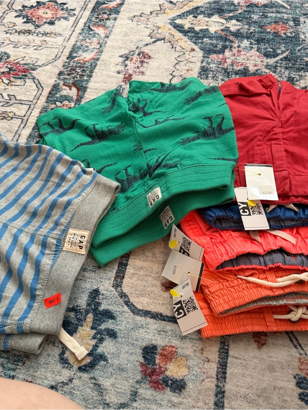GAP Boys Green Dino cotton Shorts with Red and Orange cargo  9 pieces Wholesale